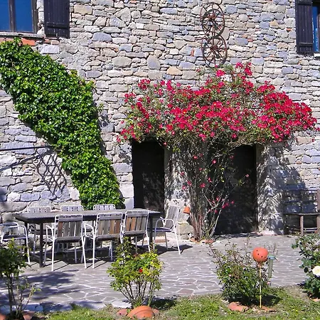 فندق مبيت وإفطار Casa Taiola *